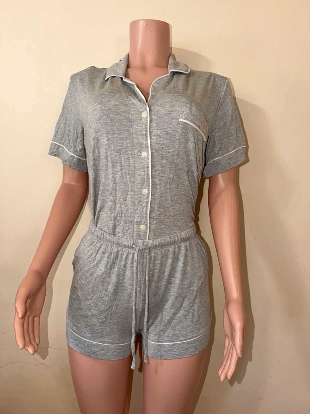 Women’s Gray Short-Sleeve Pajama set